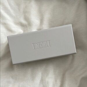 DEZI hard sunglass case and soft case